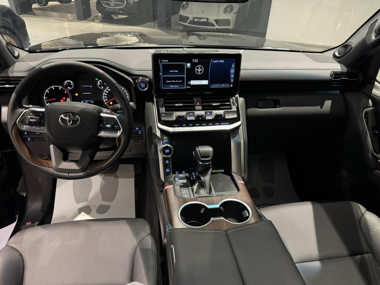 Lazrak auto Toyota land cruiser gxr 2025 